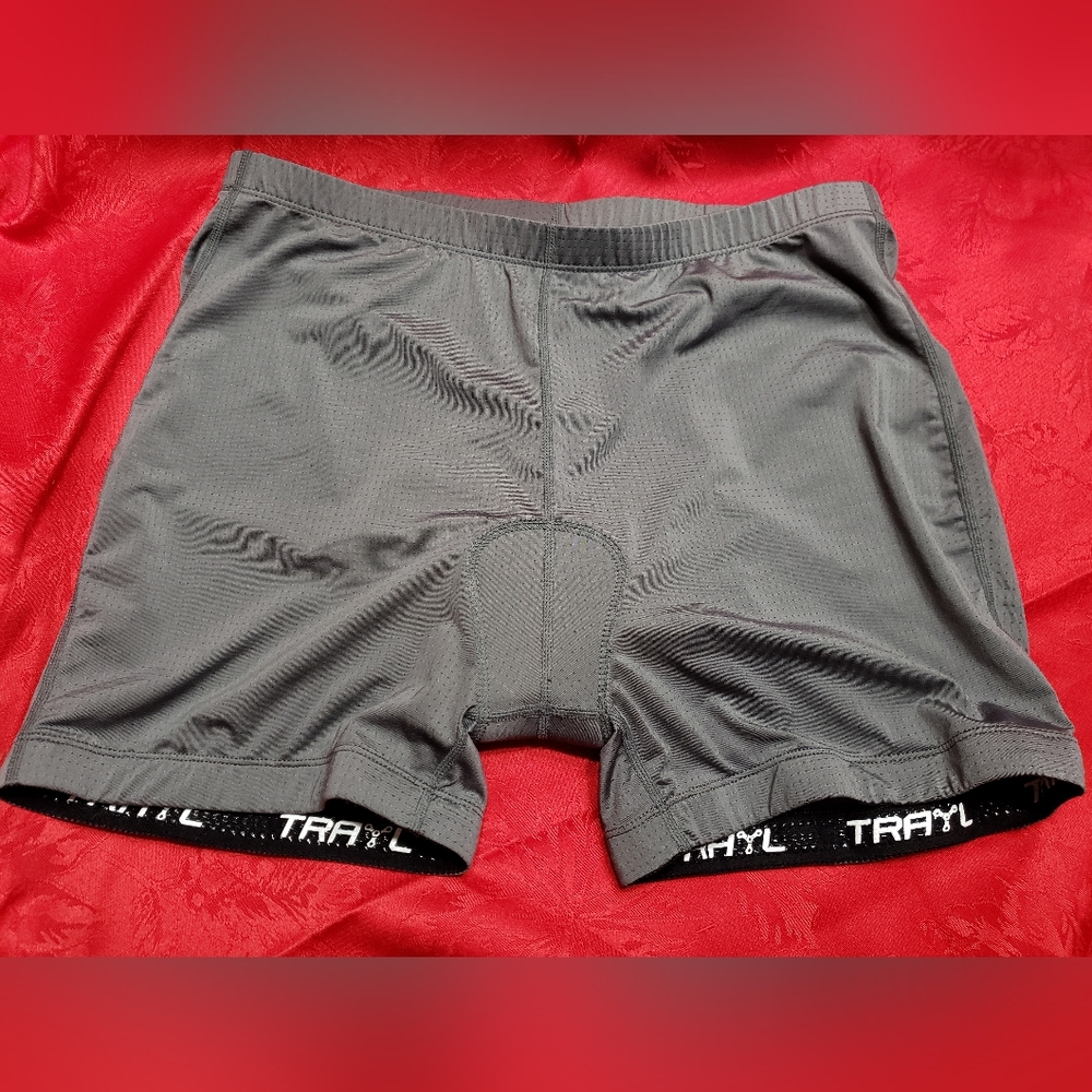 Trayl Men's Bike Shorts, size Large, Excellent condition